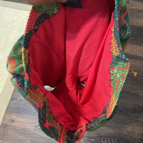 Capelle NEW shorts/swim/bike/run Sz Medium. Still selling on website - Picture 9 of 9